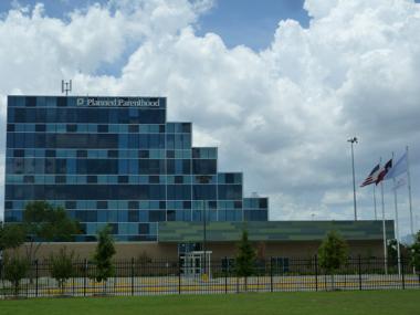 Planned Parenthood Closes Major Houston Facility Amid Funding Cuts