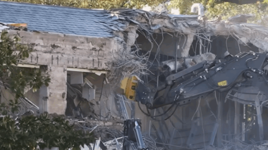 Trump's White House Ballroom Construction Sparks Controversy