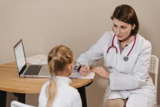 Hospitals Use Electronic Medical Records To Coax Children Into Gender 'Transition'