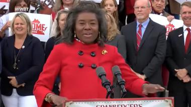 Virginia Democrats Call Special Session, Impacting Earle-Sears' Campaign
