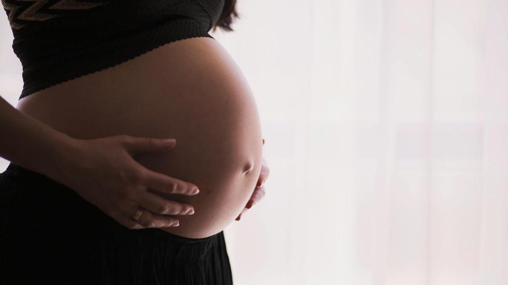 Chinese Billionaire's Surrogacy Raises Questions on Birthright Citizenship