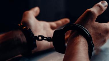 DHS Arrests Criminal Unauthorized Immigrants Amid Political Tensions