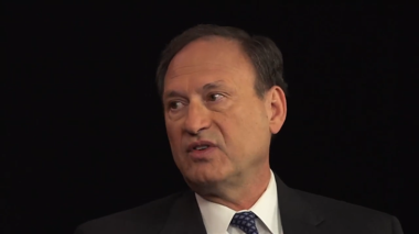 Justice Alito's Role in Overturning Roe Detailed in New Book