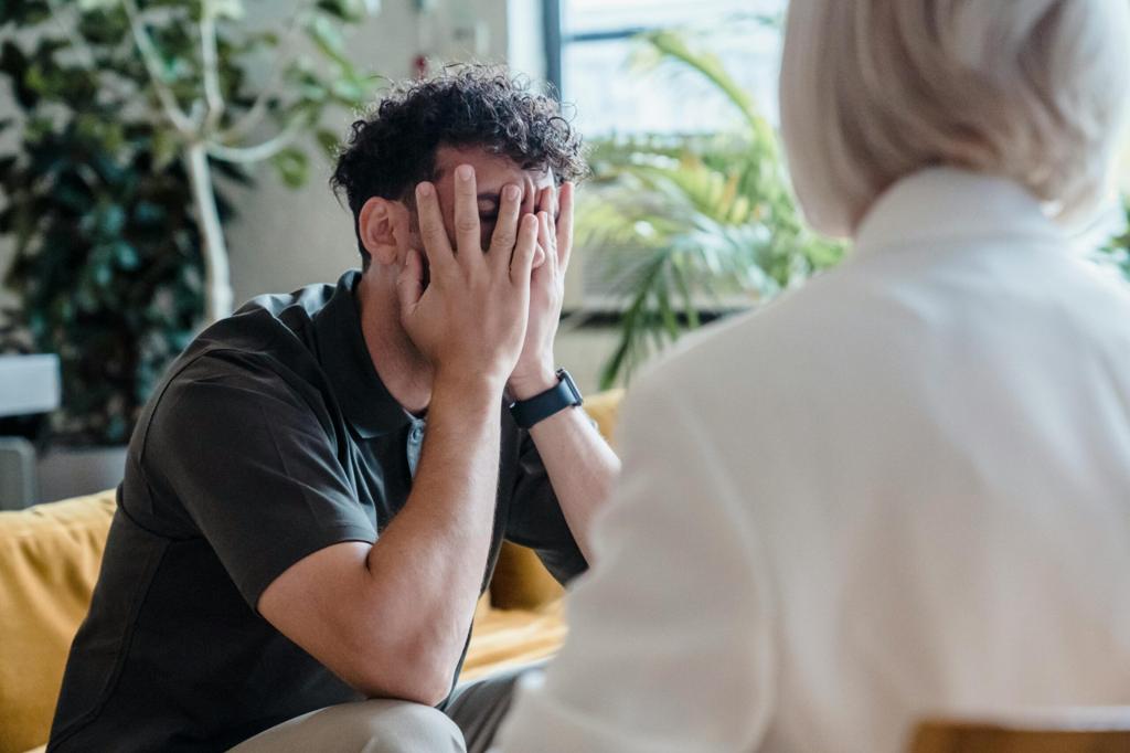 Experts Critique Medicalization of Mental Health at Summit