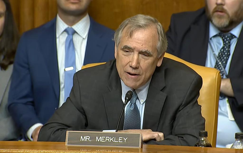 Democrats Propose Repeal of Trump-Era Student Loan Protections