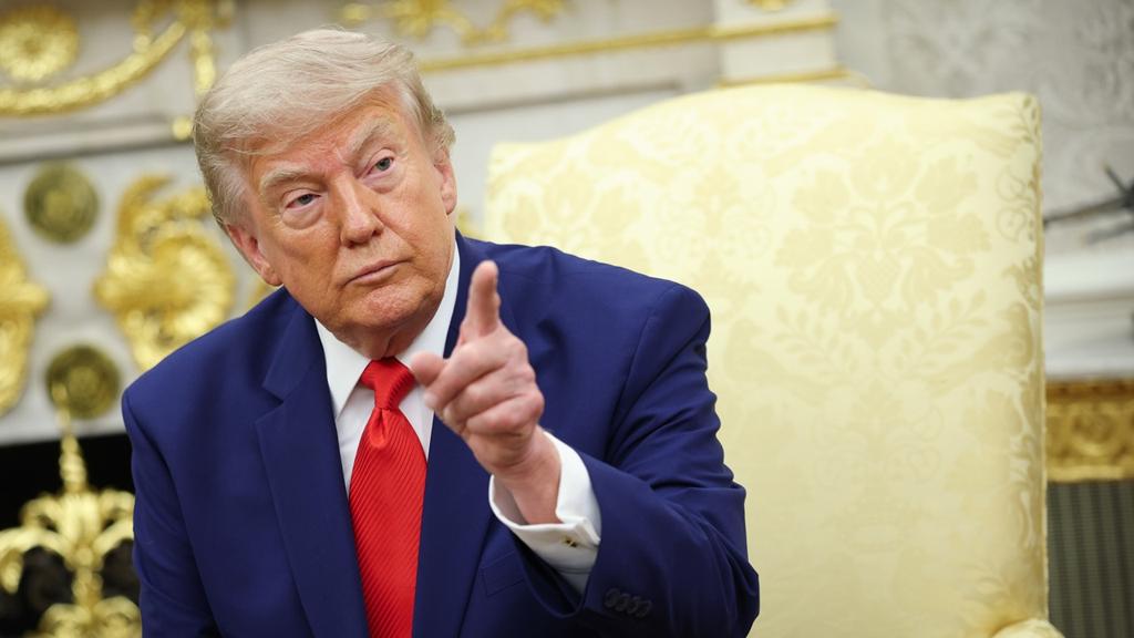 Trump Administration Rescinds Biden-Era Public Charge Rule, Tightens Welfare Access for Immigrants