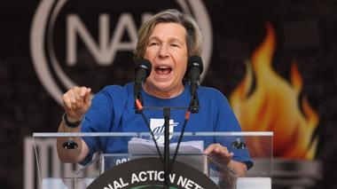 Teachers Union Endorses State Resistance to Federal Immigration Enforcement
