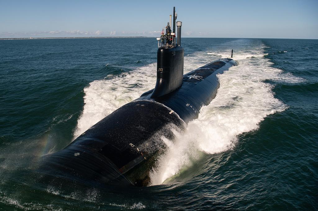 Trump Signs Order to Expand U.S. Shipbuilding, Boost Navy Readiness