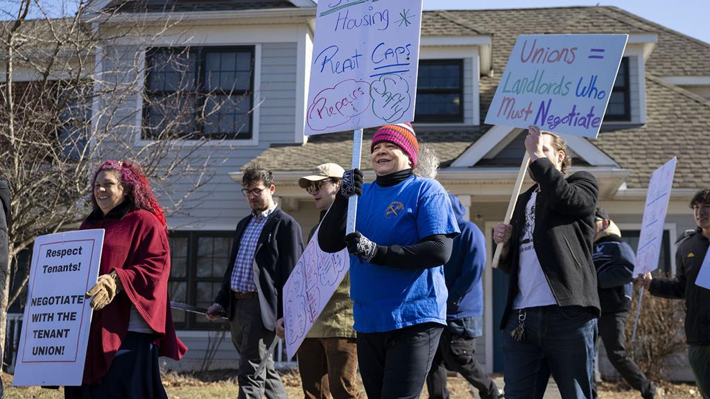 DSA Trains Activists to Build Militant Tenant Unions, Drawing Criticism Over Political Motives