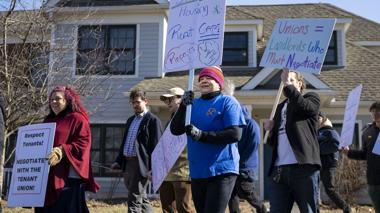 DSA Trains Activists to Build Militant Tenant Unions, Drawing Criticism Over Political Motives