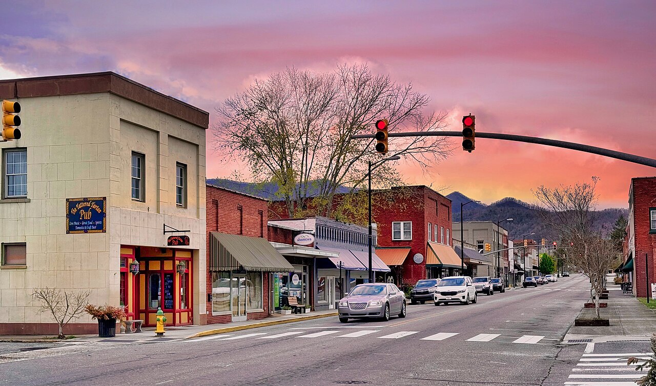 Downtown Andrews, North Carolina, in Cherokee County 05.jpg