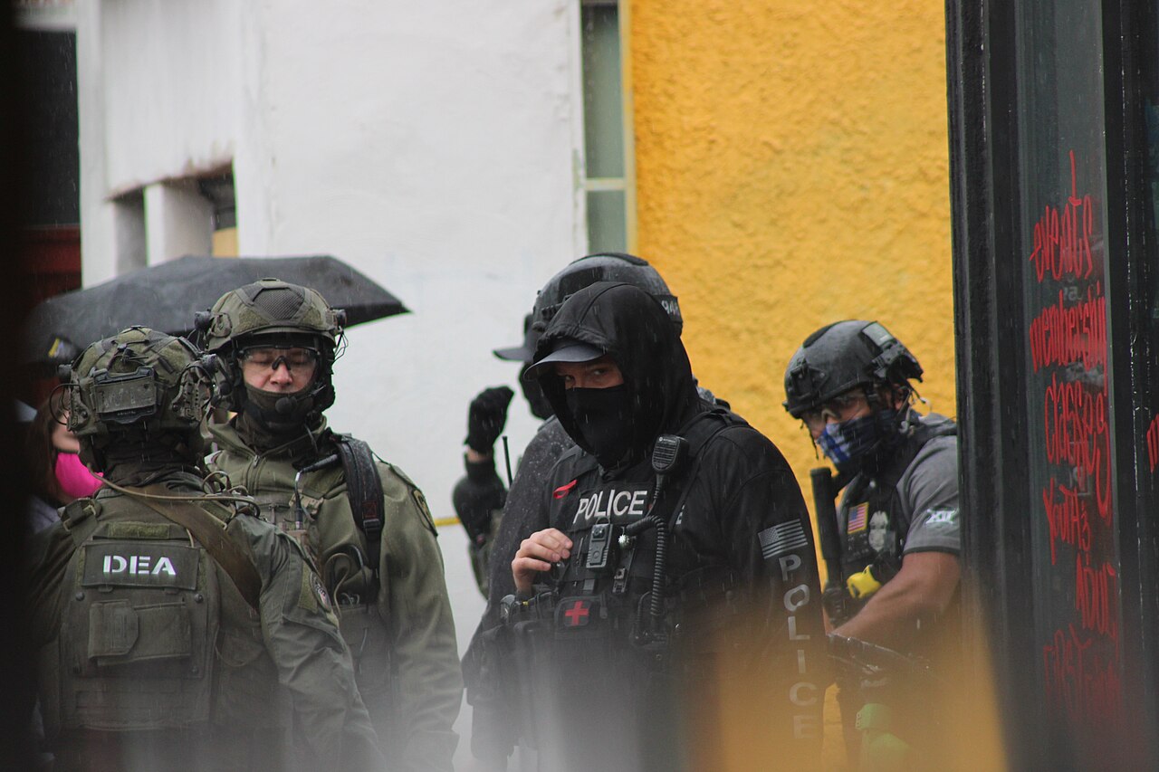 2025-06-03--Demonstrators face federal agents during enforcement operations on Lake Street, Minneapolis 05.jpg