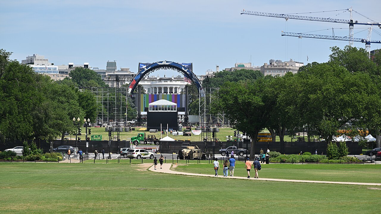UFC arena construction White House Washington DC 2026-06-05 11-24-20.jpg