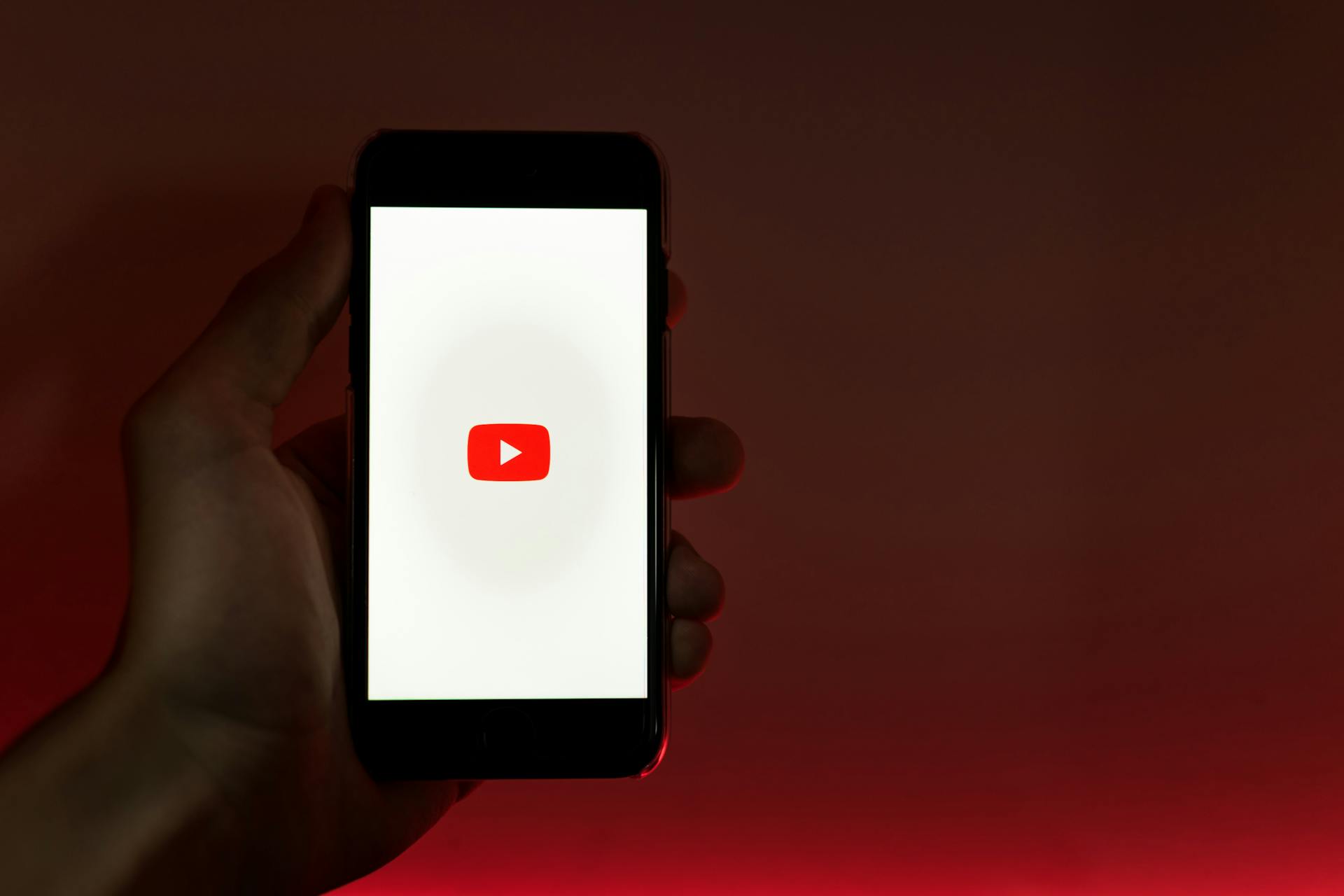 Google Admits To Choking Conservative Speech