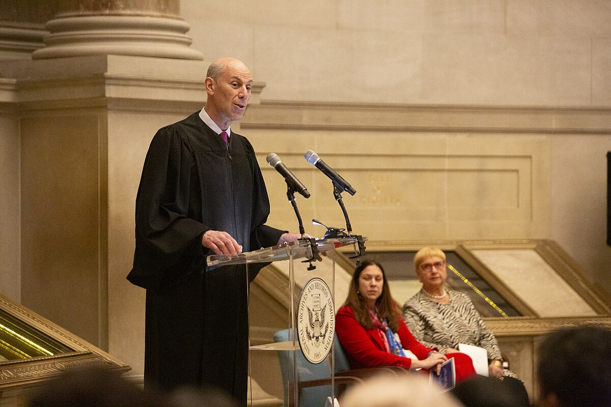 GOP Senators Call for Suspension of D.C. Judge Amid Impeachment Efforts