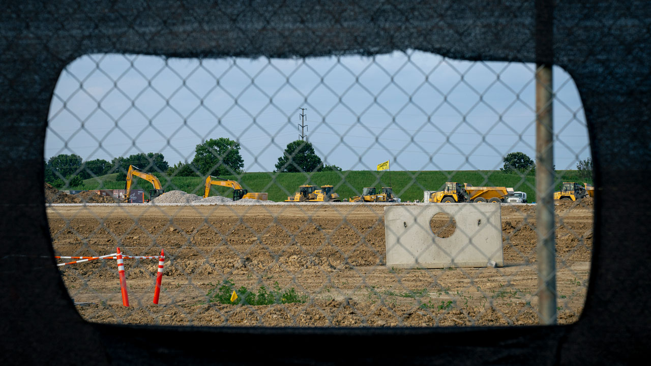 DeWine, GOP Governors Back Pledge to Shield Ratepayers from Data Center Costs