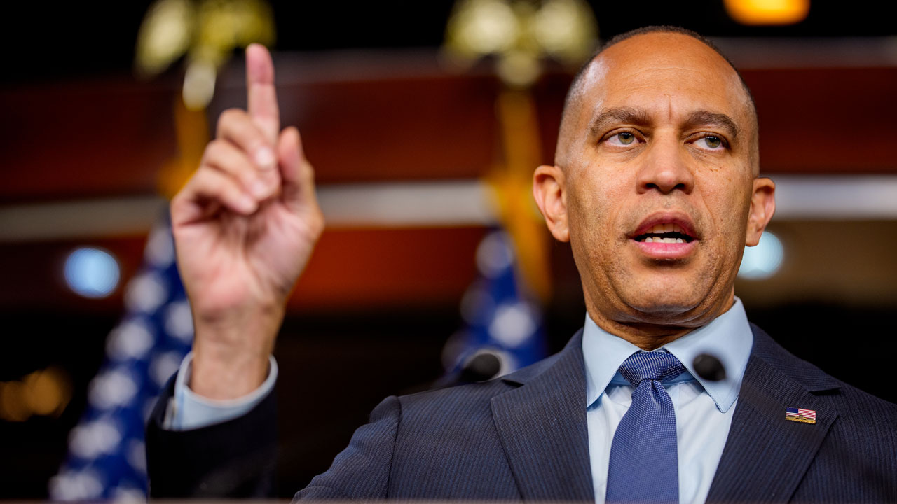 Jeffries Withdraws Support for Medicare for All, Citing Cost Concerns